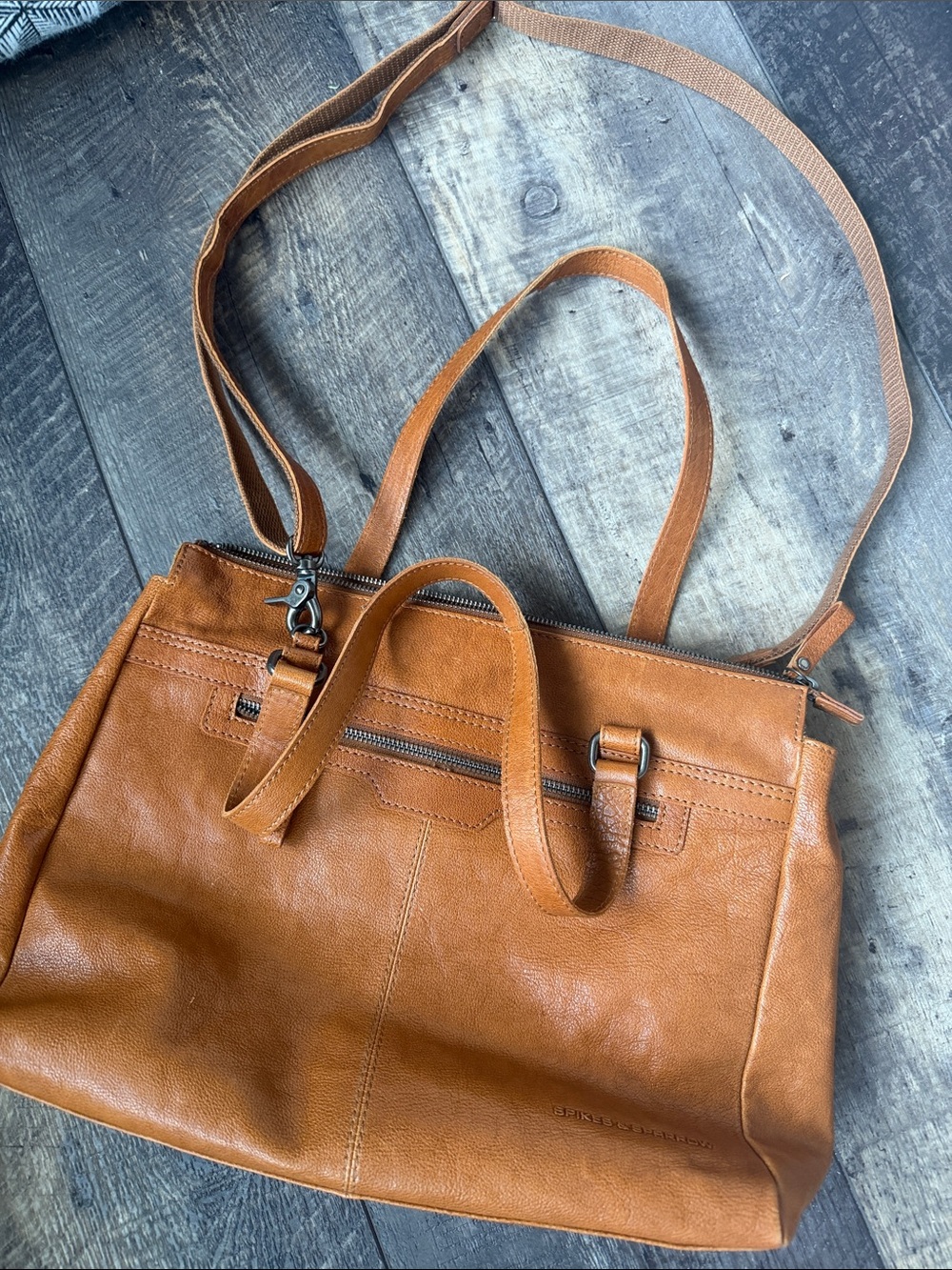 Cognac Brown Leather Shoulder Bag with crossbody strap